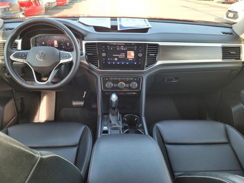 Blue 2023 Volkswagen Atlas 3.6L V6 SE w/Technology