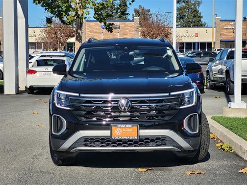 2024 Volkswagen Atlas 2.0T Peak Edition SEL