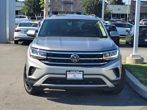 Pyrite Silver Metallic 2023 Volkswagen Atlas 3.6L SE w/Technology