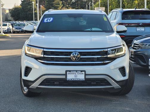 Pure White 2021 Volkswagen Atlas Cross Sport 3.6 V6 SE w/ Technology