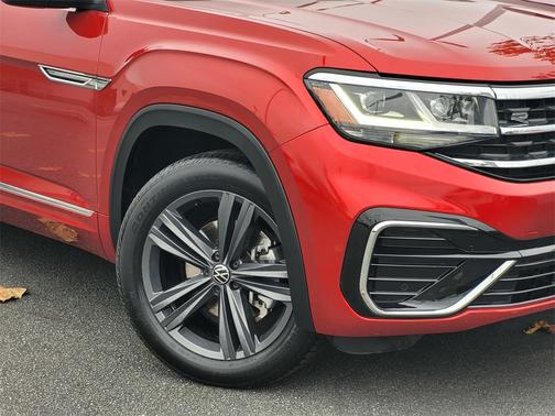2020 Volkswagen Atlas Cross Sport 3.6 V6 SE w/ Technology R-Line