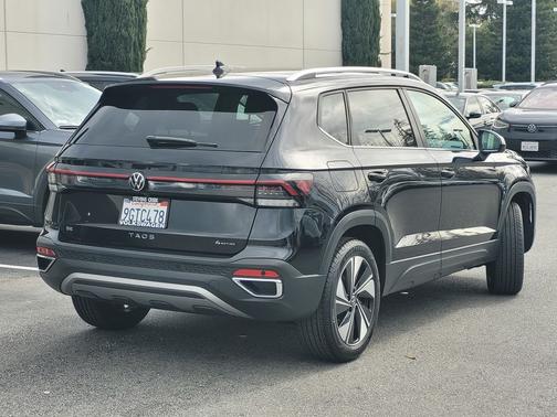 2025 Volkswagen Taos 1.5T SE