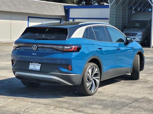 Mountain Lake Blue W/Black Roof 2026 Volkswagen ID.4 Pro S Plus