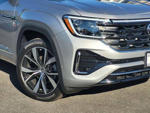 Silver Mist Metallic 2026 Volkswagen Atlas Cross Sport 2.0T SEL Premium R-Line
