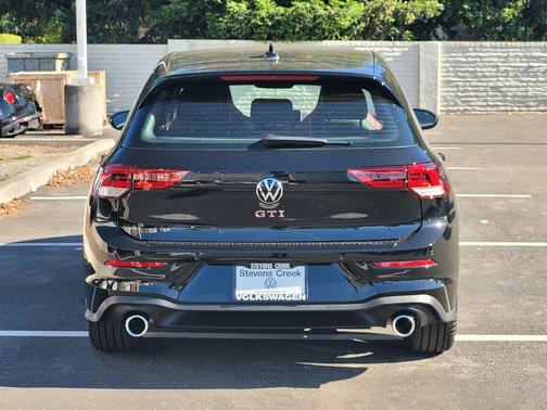 Mythos Black Metallic 2026 Volkswagen Golf GTI 2.0T SE