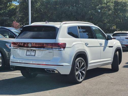 Opal White Pearl 2026 Volkswagen Atlas 2.0T SEL Premium R-Line