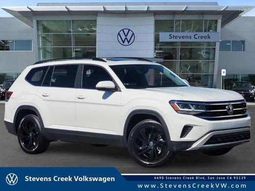 Pure White 2023 Volkswagen Atlas 3.6L SE w/Technology