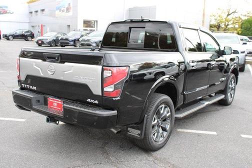 2023 Nissan Titan Platinum Reserve