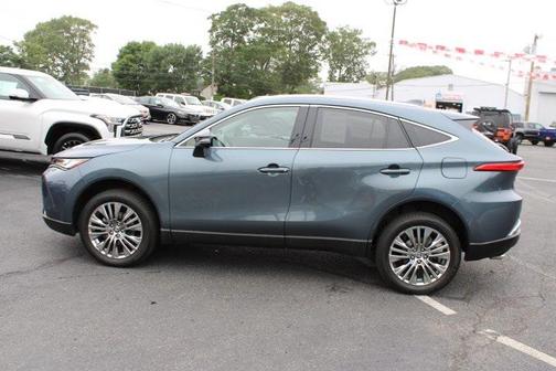 2023 Toyota Venza XLE