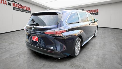 2021 Toyota Sienna XLE 7 Passenger