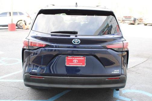 2021 Toyota Sienna XLE 7 Passenger