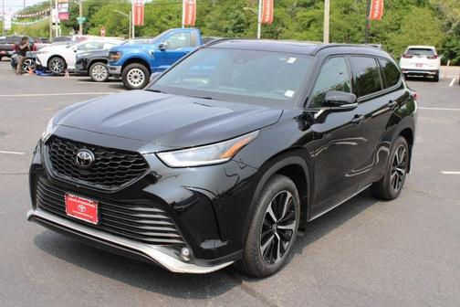 2022 Toyota Highlander XSE
