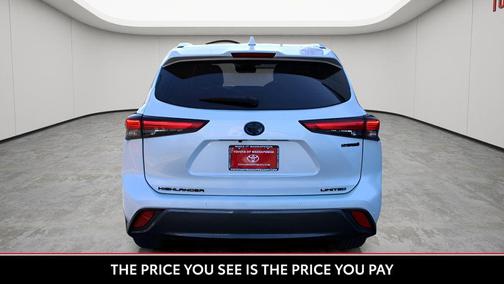 Wind Chill Pearl 2023 Toyota Highlander Hybrid Limited
