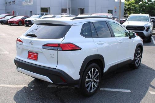 2023 Toyota Corolla Cross XLE