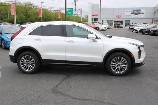 2024 Cadillac XT4 Premium Luxury