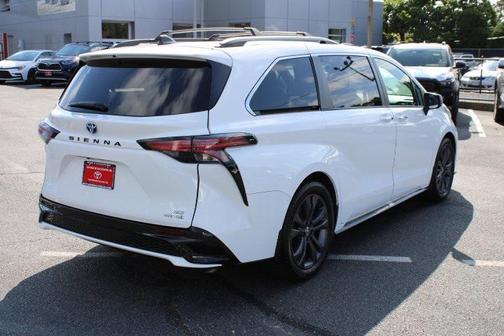 2023 Toyota Sienna XSE 7 Passenger