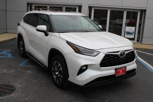 2024 Toyota Highlander XLE