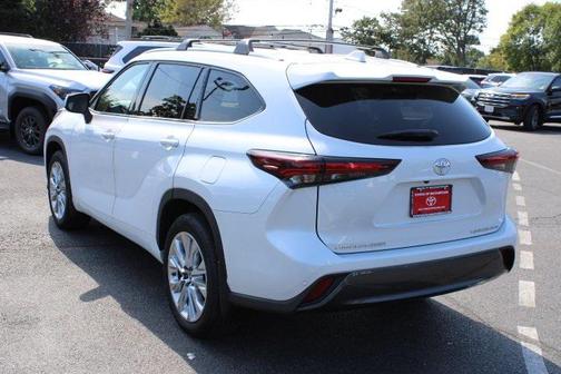 2025 Toyota Highlander Limited