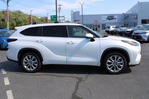 2025 Toyota Highlander Limited