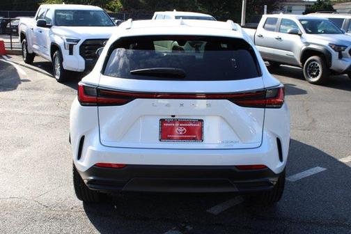 2025 Lexus NX 350h Premium