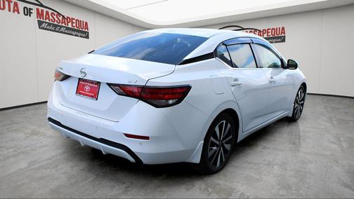 Aspen White TriCoat Pearl 2022 Nissan Sentra SV