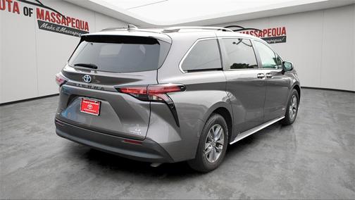 2021 Toyota Sienna LE