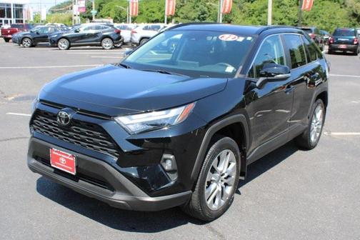 2022 Toyota RAV4 XLE Premium