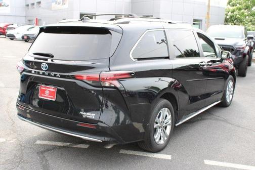 2022 Toyota Sienna Platinum 7 Passenger