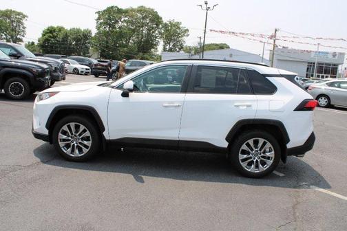 2019 Toyota RAV4 XLE Premium