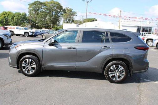 2025 Toyota Highlander Hybrid XLE