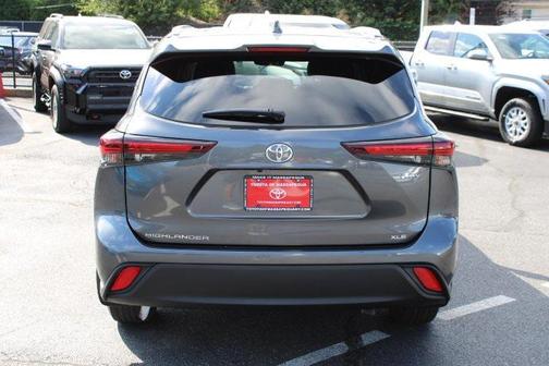 2025 Toyota Highlander Hybrid XLE