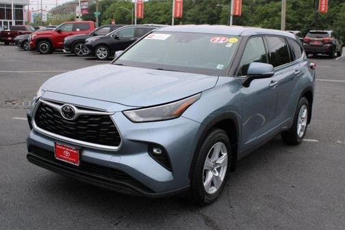2022 Toyota Highlander LE