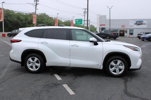 2023 Toyota Highlander Hybrid LE