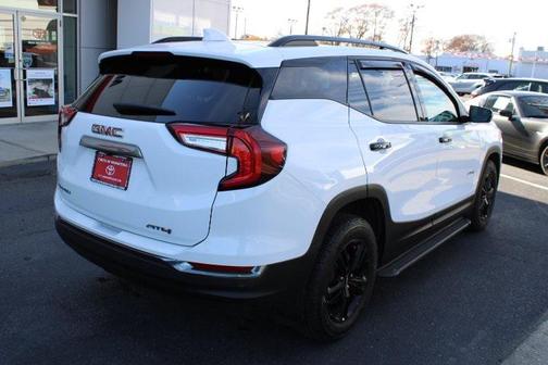 2024 GMC Terrain AWD AT4