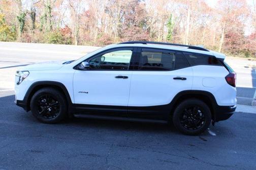 2024 GMC Terrain AWD AT4