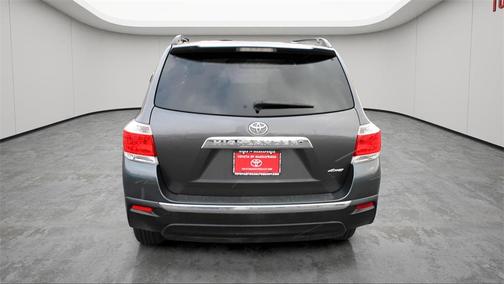 2012 Toyota Highlander SE