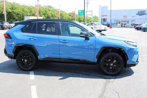 2024 Toyota RAV4 Hybrid SE