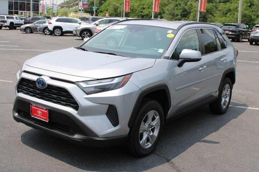2022 Toyota RAV4 Hybrid XLE