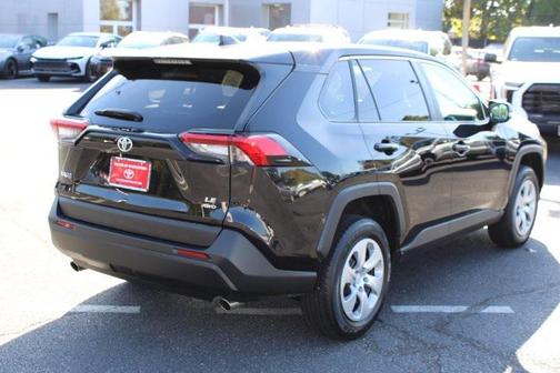 2022 Toyota RAV4 LE