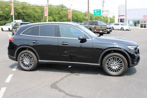 2023 Mercedes-Benz GLC 300 4MATIC