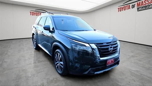 2024 Nissan Pathfinder Platinum 4WD