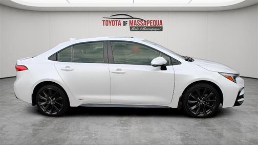 2024 Toyota Corolla Hybrid SE