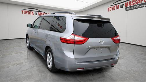 2016 Toyota Sienna LE
