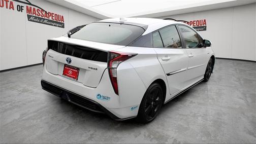 2017 Toyota Prius Four Touring