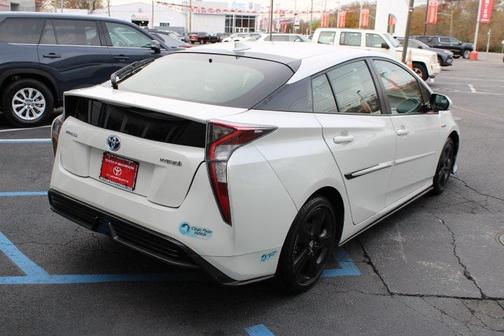 2017 Toyota Prius Four Touring