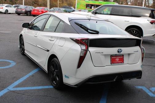 2017 Toyota Prius Four Touring