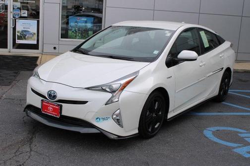 2017 Toyota Prius Four Touring