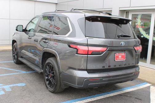 Magnetic Gray Metallic 2024 Toyota Sequoia SR5