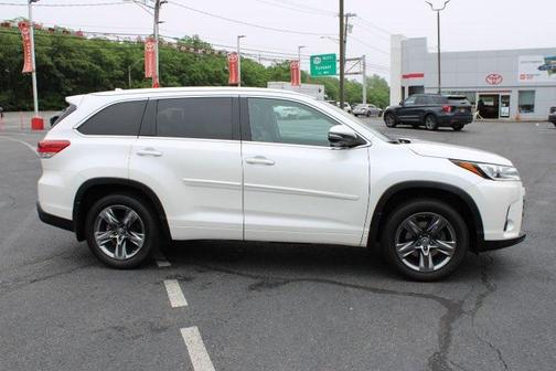 2019 Toyota Highlander Limited Platinum
