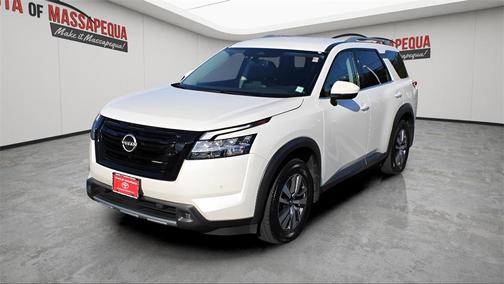 2022 Nissan Pathfinder SL 4WD